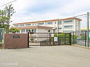 茅ヶ崎市立松林中学校まで約400m（徒歩5分）