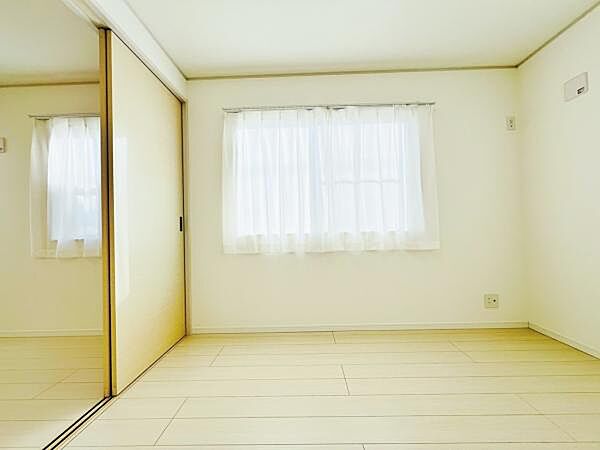 洋室を拡大表示