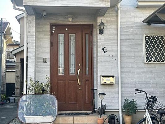 玄関 平塚市横内 中古戸建