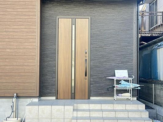 玄関 平塚市田村8丁目 中古戸建