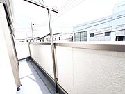お洗濯ものを気持ち良く太陽の光で干せるのが嬉しいですね。