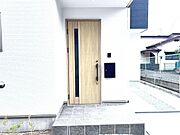 いつも気持ちよくご家族を迎えられる玄関です。