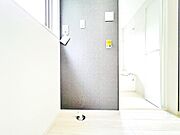 お天気を気にせずお洗濯ができ、室内干し可能です。