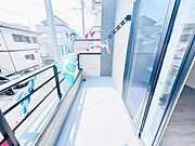 お洗濯ものを気持ち良く太陽の光で干せるのが嬉しいですね。
