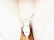 ほっと安らげるトイレ空間です。
