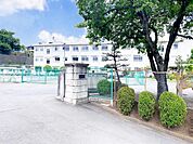 伊勢原市立成瀬中学校まで約2970m（徒歩38分）
