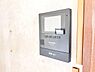 その他：訪問者を確認できるTVモニター付きインターフォンです。
