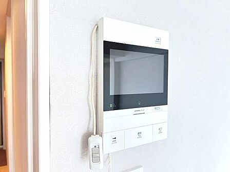 訪問者を確認できるTVモニター付きインターフォンです。