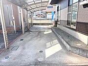 駐車場ももちろん完備しておりますのでお車所有の方にも心強いです。
