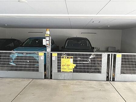 駐車場ももちろん完備しておりますのでお車所有の方にも心強いです。