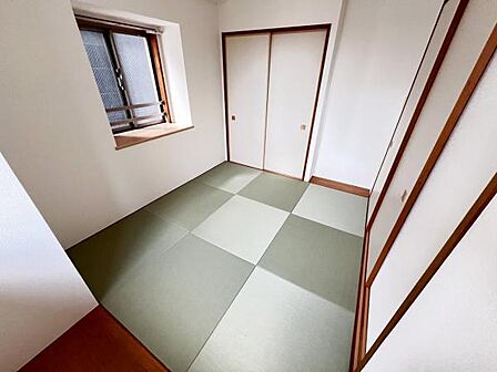 和室スペースです。畳のお部屋は寛げる空間ですね。