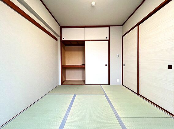 約6帖の和室で...