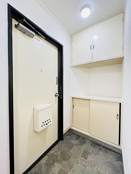 いつも気持ちよくご家族を迎えられる玄関です。