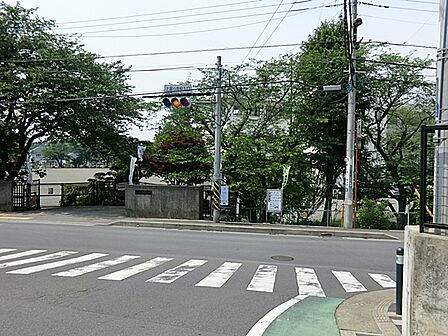 海老名市立上星小学校まで約580m(徒歩8分)