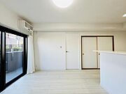 ご家族の温かい時間を演出するダイニングスペースです。