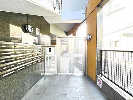エントランスです。皆様やお客様をお出迎え致します。