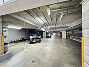 駐車場ももちろん完備しておりますのでお車所有の方にも心強いです。