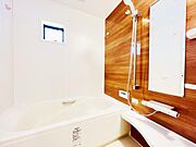 お風呂でほっとひといき。1日の疲れを癒しましょう。