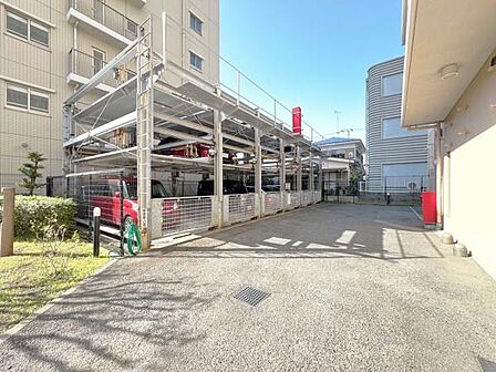 駐車場ももちろん完備しておりますのでお車所有の方にも心強いです。