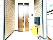 いつも気持ちよくご家族を迎えられる玄関です。