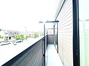 お洗濯ものを気持ち良く太陽の光で干せるのが嬉しいですね。