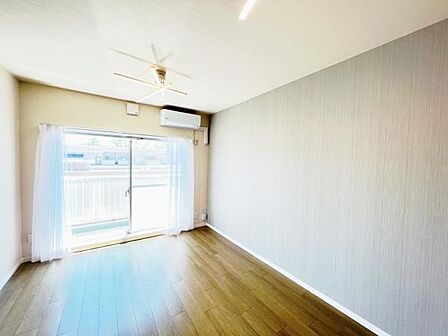 ご家族の温かい時間を演出するダイニングスペースです。