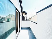 お洗濯ものを気持ち良く太陽の光で干せるのが嬉しいですね。