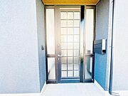 いつも気持ちよくご家族を迎えられる玄関です。