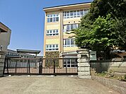 綾瀬市立綾瀬小学校まで約920m（徒歩12分）