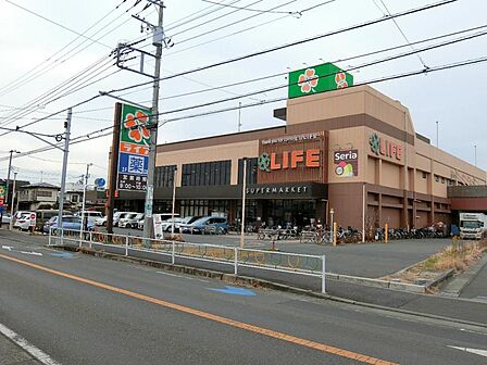 ライフ上鶴間店まで約400m(徒歩5分)