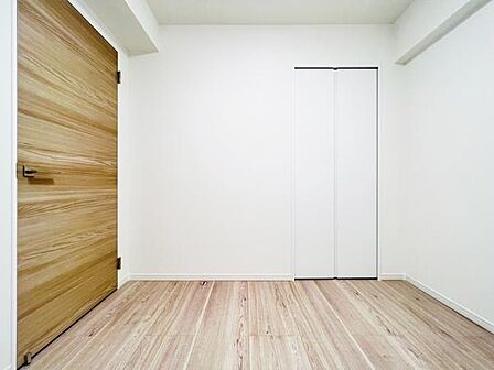 収納が備わっており、子供部屋や在宅ワークスペース等にもおすすめです。
