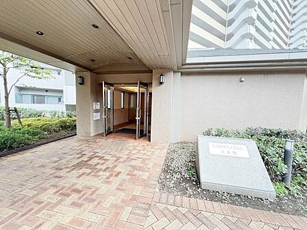 エントランスです。皆様やお客様をお出迎え致します。
