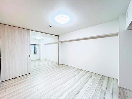 家族団らんの場所としてゆったりと居心地の良いリビングです。