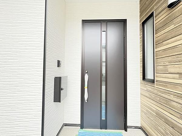 玄関を拡大表示