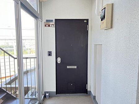 いつも気持ちよくご家族を迎えられる玄関です。