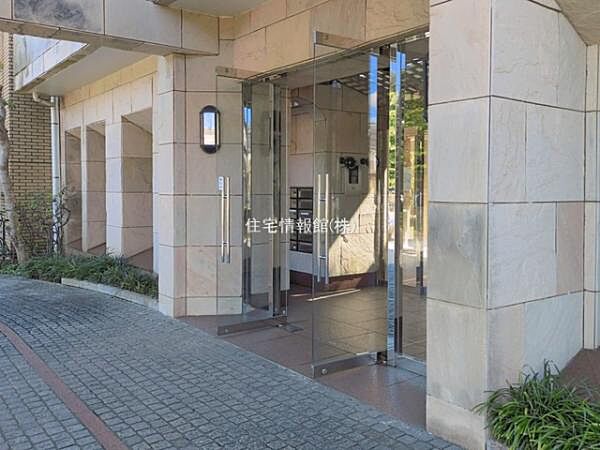 エントランスを拡大表示