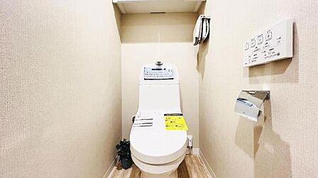 ほっと安らげるトイレ空間です。