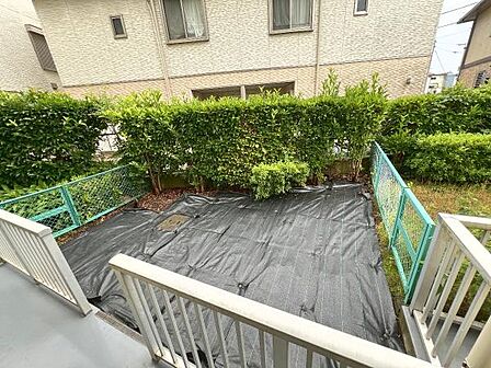 お庭スペースは、ガーデニングやお子様との外遊びなど多彩な用途でお楽しみいただけます。
