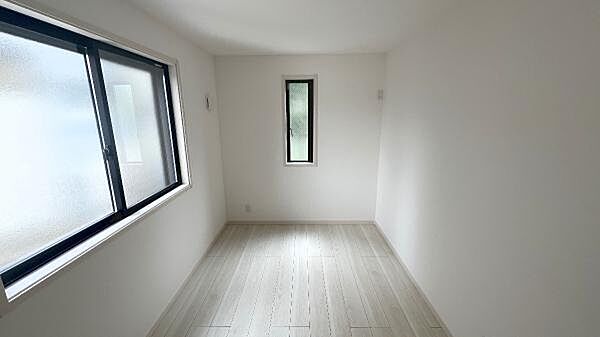 寝室を拡大表示