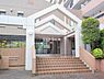 エントランス：ゆったりとした印象のエントランスです。