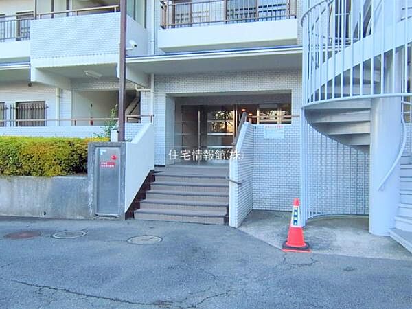 エントランスを拡大表示