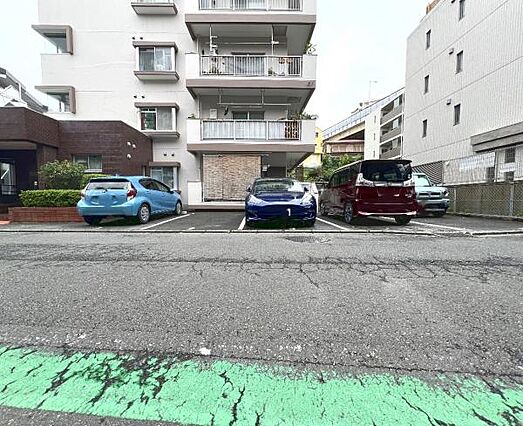 駐車場ももちろ...