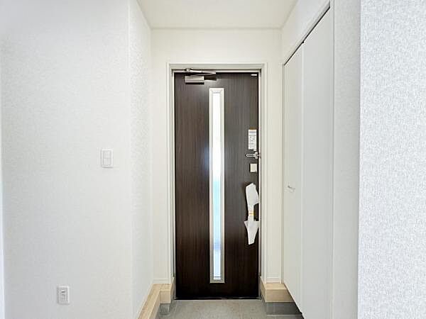 玄関を拡大表示
