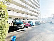 駐車場ももちろん完備しておりますのでお車所有の方にも心強いです。