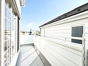 お洗濯ものを気持ち良く太陽の光で干せるのが嬉しいですね。