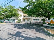八王子市立石川中学校まで約1700m（徒歩22分）