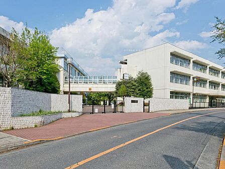 羽村市立羽村第一中学校まで約1940m(徒歩25分)