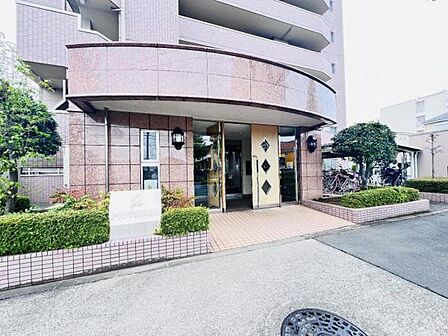 エントランスです。皆様やお客様をお出迎え致します。