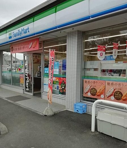 ファミリーマート 羽村神明台店まで約240m（徒歩3分）