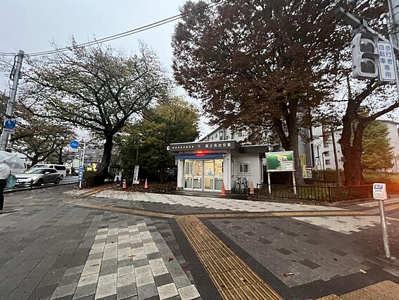 立川警察署 富...